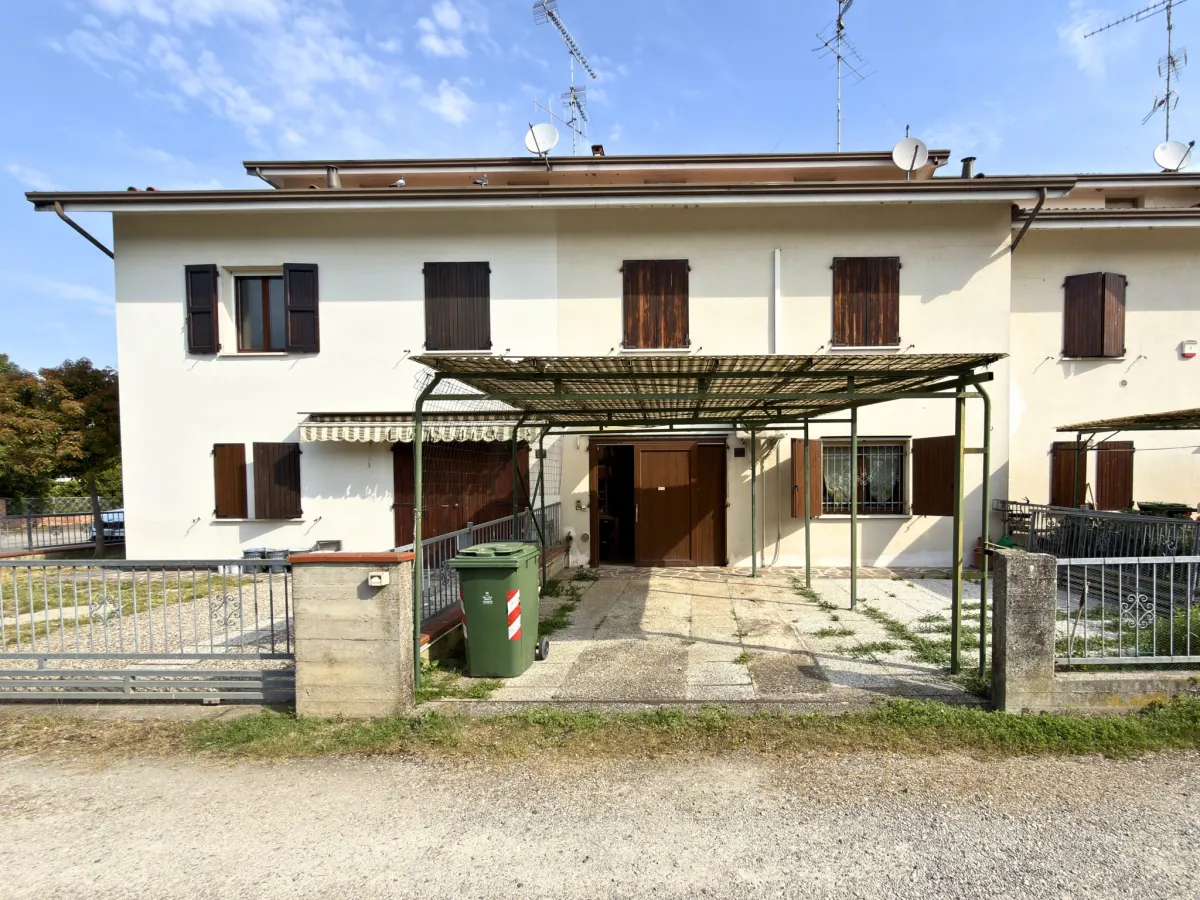 VILLA A SCHIERA CON 3 CAMERE DA LETTO · foto 26