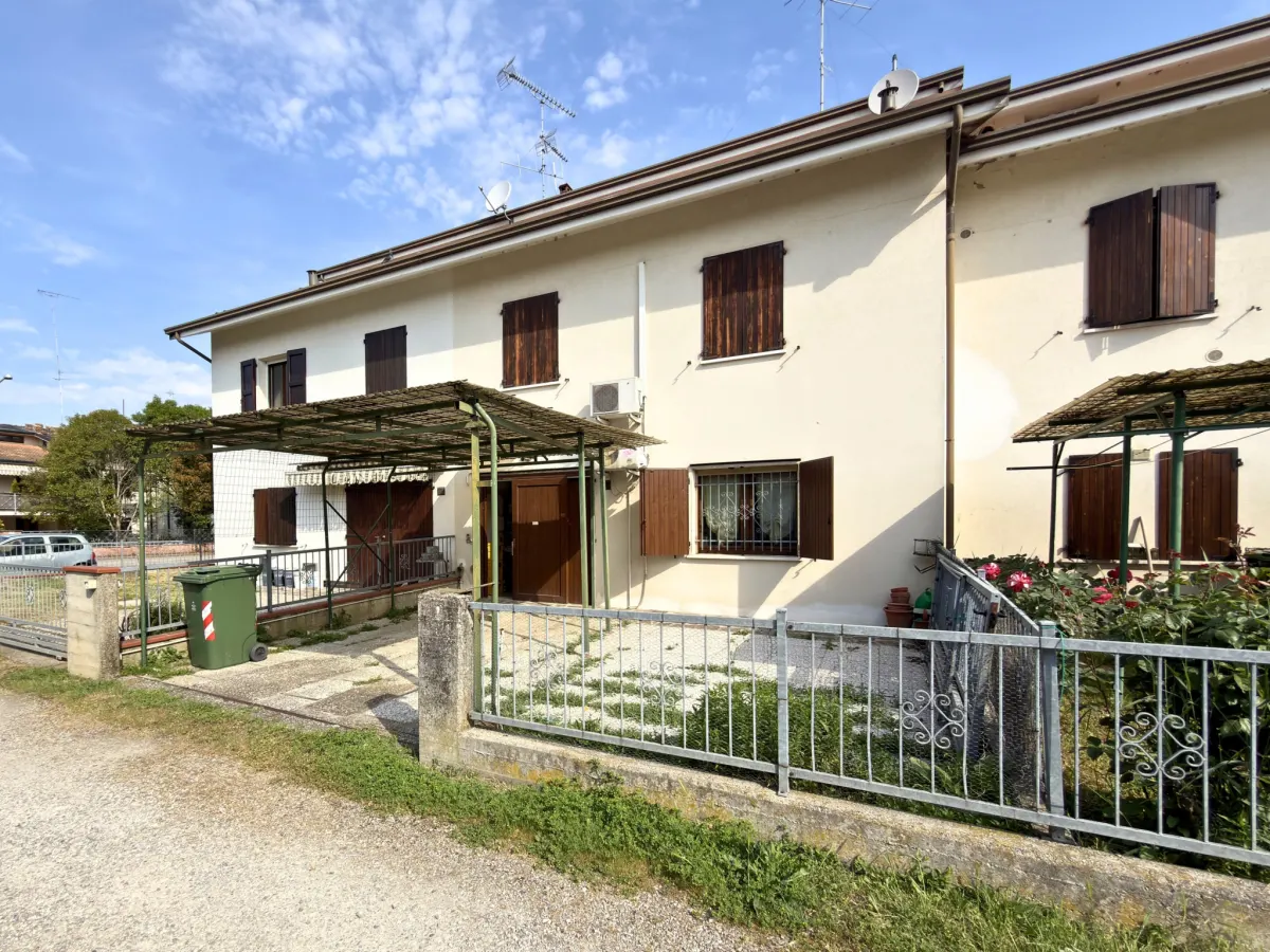 VILLA A SCHIERA CON 3 CAMERE DA LETTO · foto 27