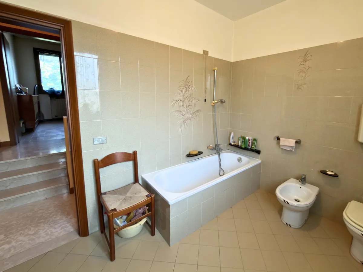 VILLA A SCHIERA CON 3 CAMERE DA LETTO · foto 35