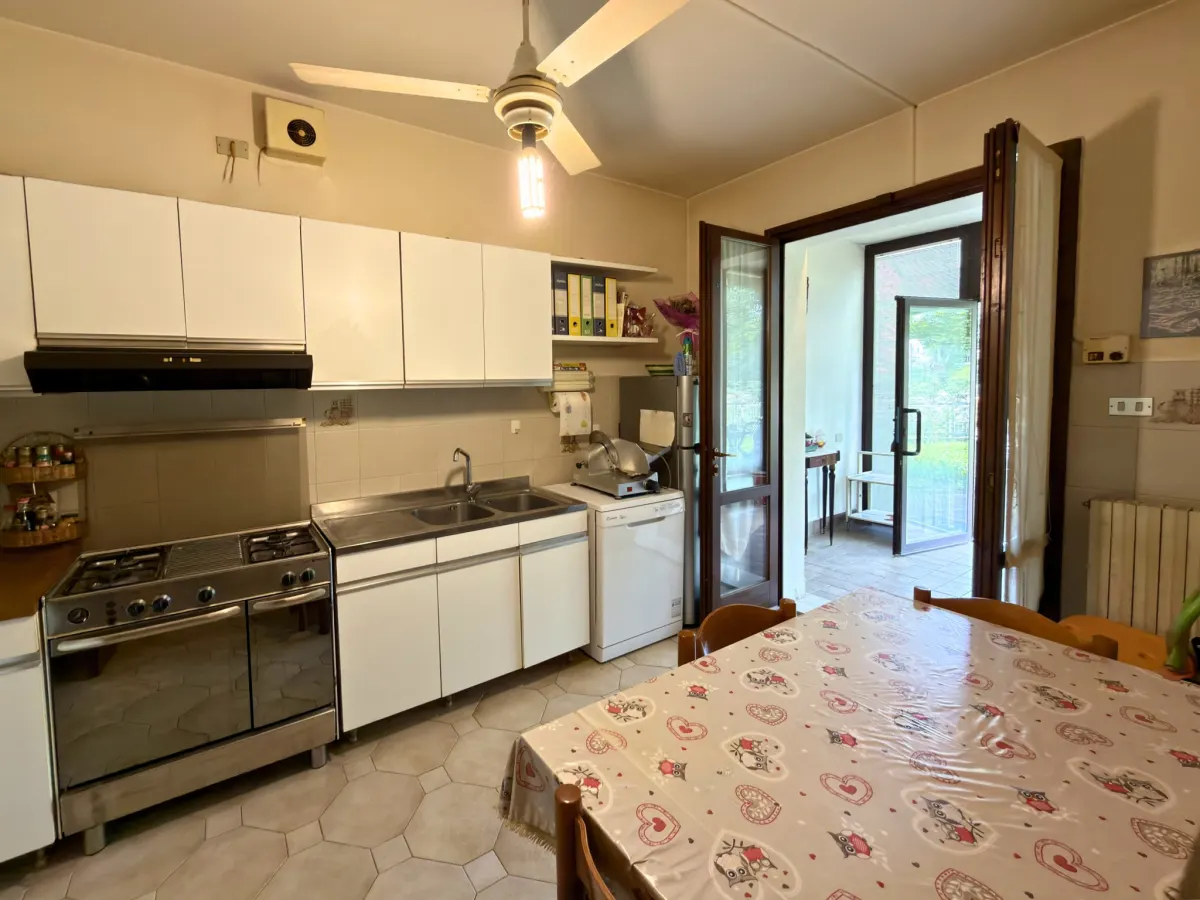VILLA A SCHIERA CON 3 CAMERE DA LETTO · foto 10