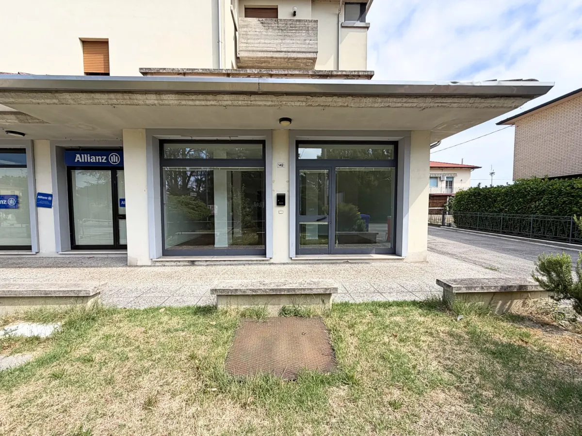 LOCALE COMMERCIALE · foto 1