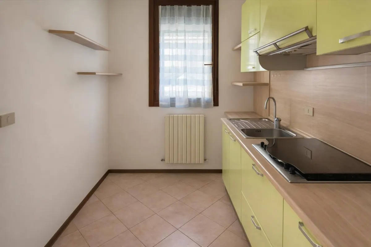 APPARTAMENTO AL PIANO TERRA CON GIARDINO PRIVATO E GARAGE · foto 13