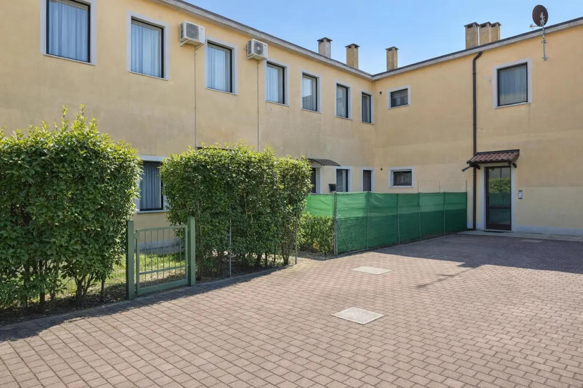 APPARTAMENTO AL PIANO TERRA CON GIARDINO PRIVATO E GARAGE · foto 22