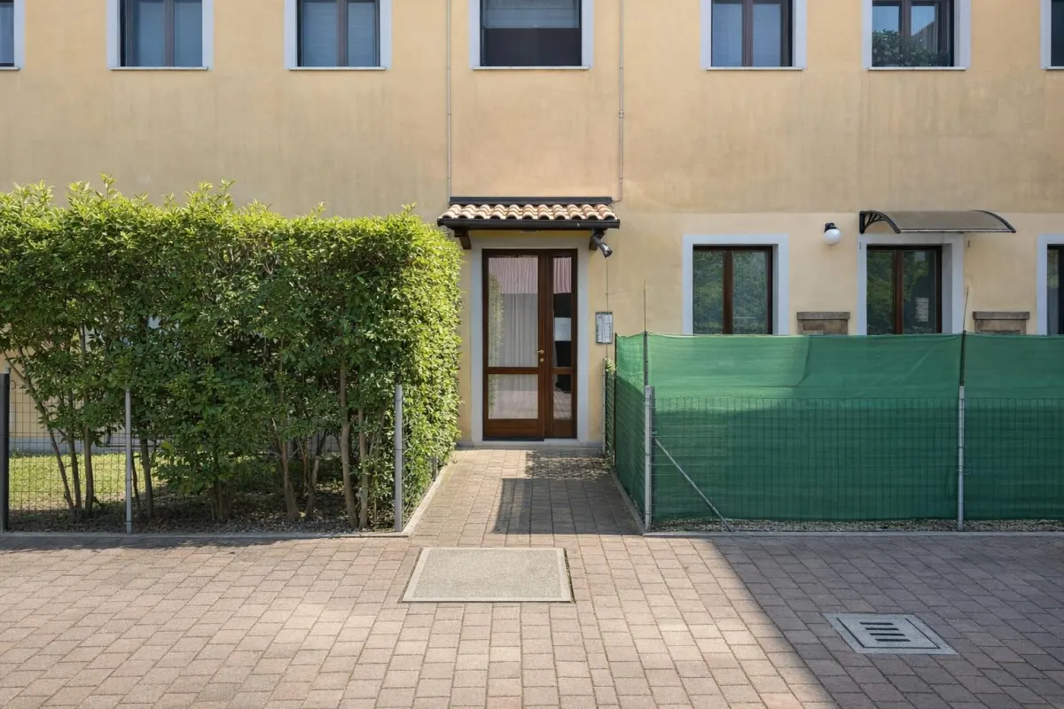 APPARTAMENTO AL PIANO TERRA CON GIARDINO PRIVATO E GARAGE · foto 28
