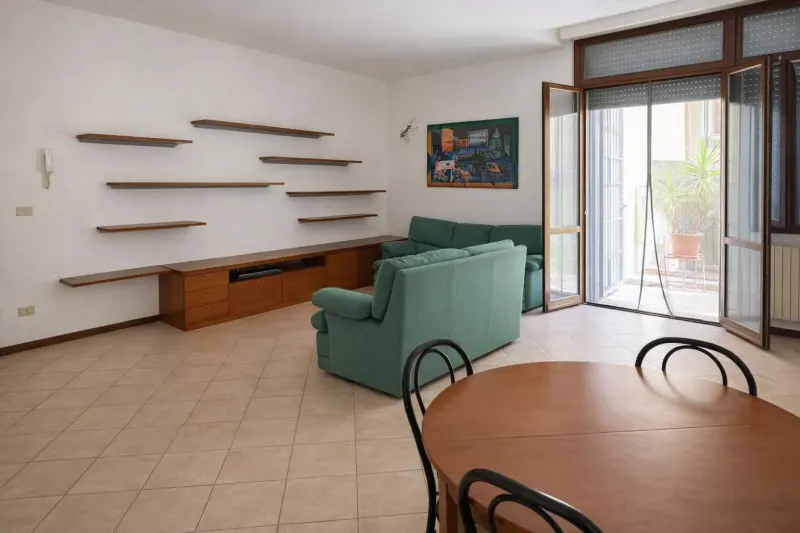 APPARTAMENTO AL PIANO TERRA CON GIARDINO PRIVATO E GARAGE · foto 4