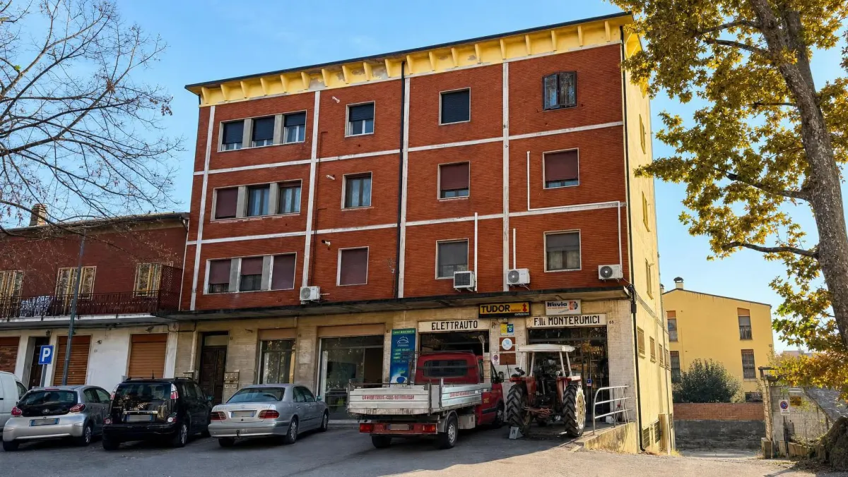 APPARTAMENTO COMPLETAMENTE RISTRUTTURATO CON DUE CAMERE MATRIMONIALI E DUE BALCONI · foto 26