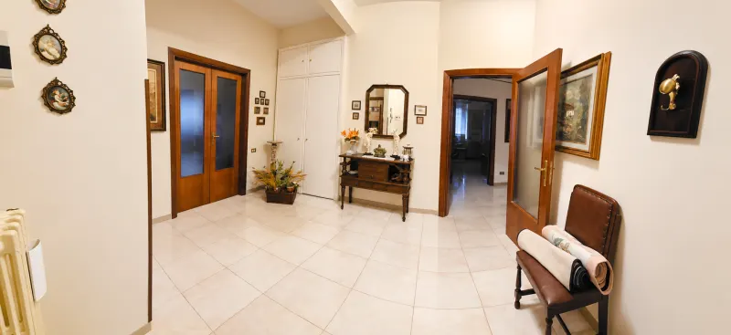 Prestigioso appartamento di 180 mq · foto 2