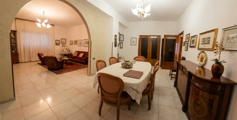 Prestigioso appartamento di 180 mq · foto 4