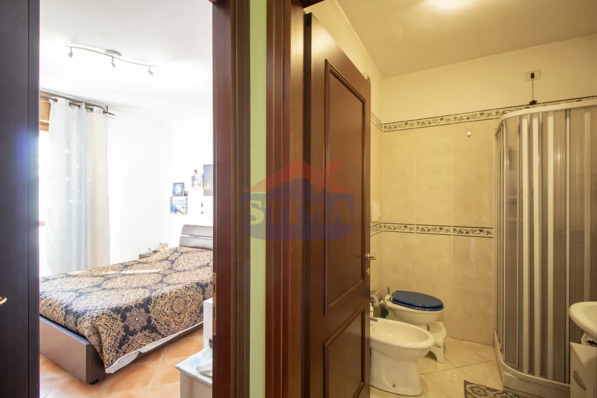 PONTE DI NONA - BILOCALE CON TERRAZZO - · foto 6