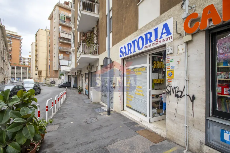 Ad. Via Tiburtina - Locale Commerciale a Roma