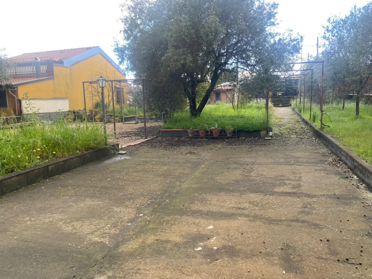 Terreno con deposito Mascalucia · foto 31