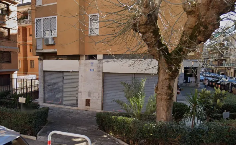 Vendesi locale commerciale zona Talenti a Roma