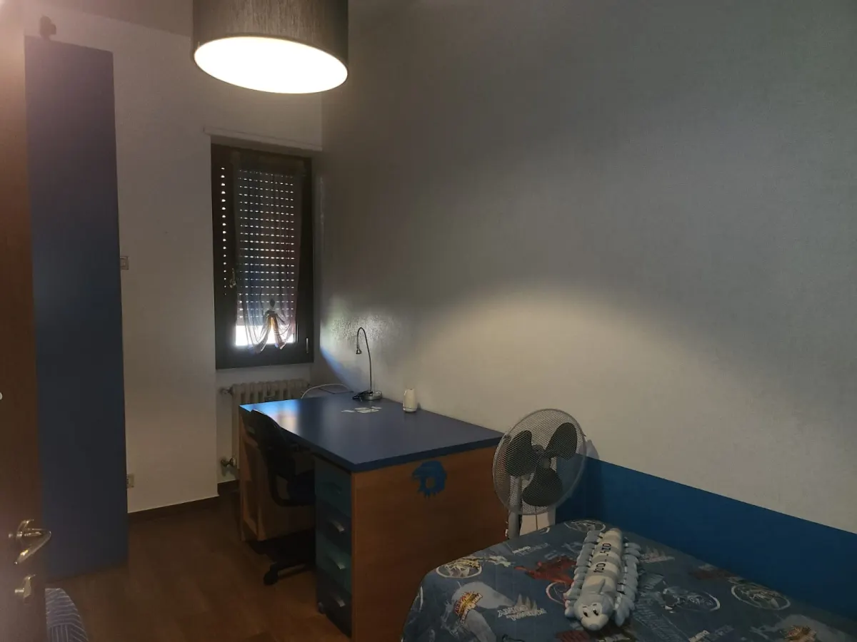 Vendesi ampio e luminoso appartamento · foto 18