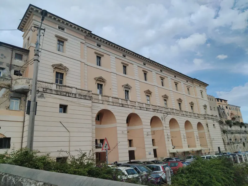 Lussuoso Appartamento Vista Mare, nello storico palazzo Braschi · foto 4