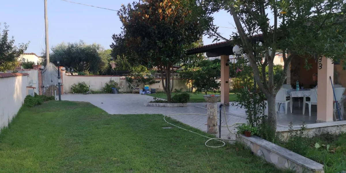 casa indipendente con piscina · foto 11