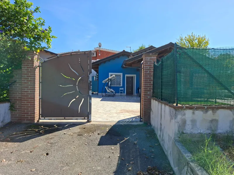 casa indipendente lato mare · foto 2