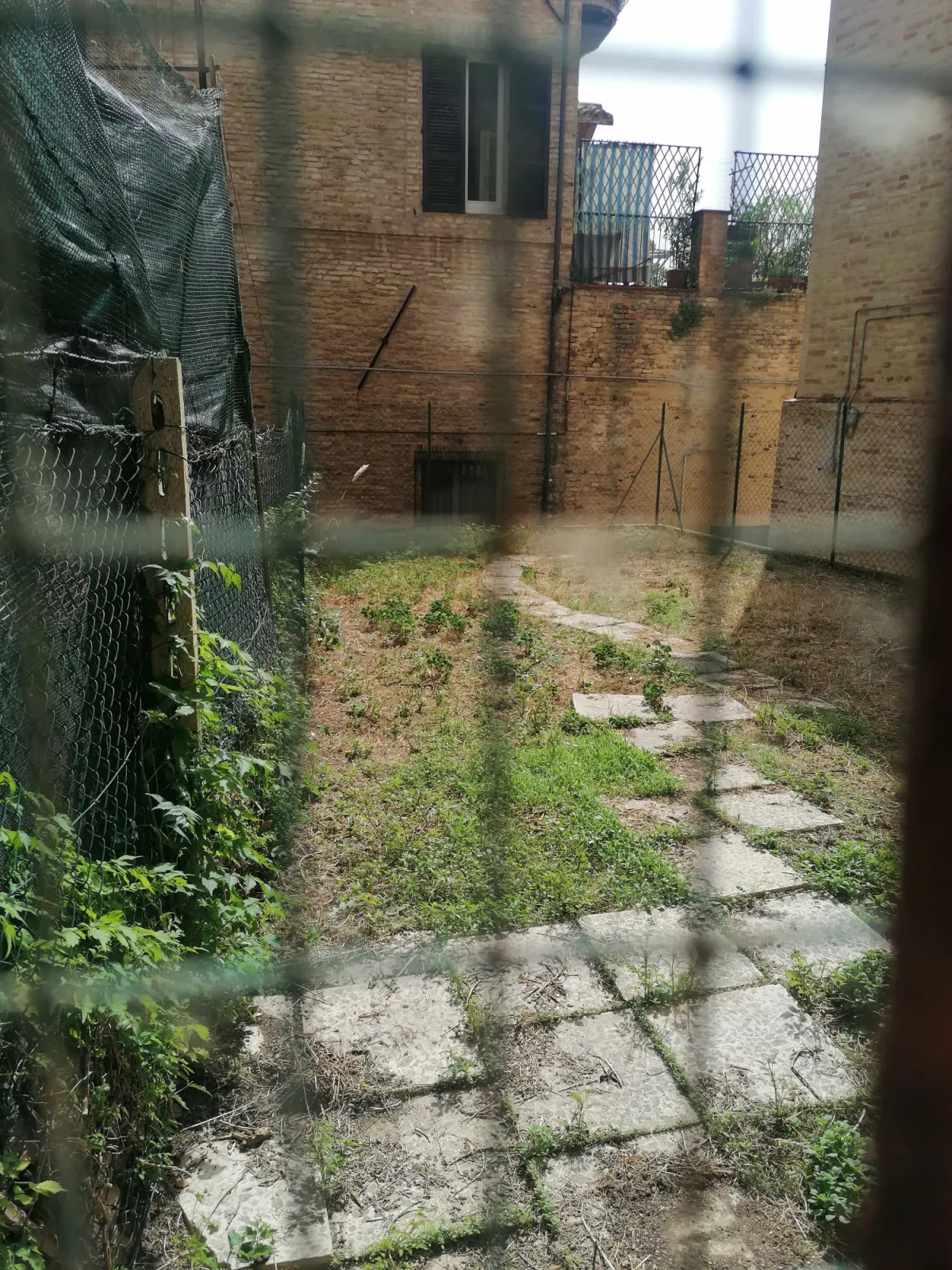 Immobile di valore storico sulle mura si Civitanova Alta. Cielo terra  su 3 livelli piu' grotta al piano sottostrada, con giardino e chiostro con pozzo · foto 14