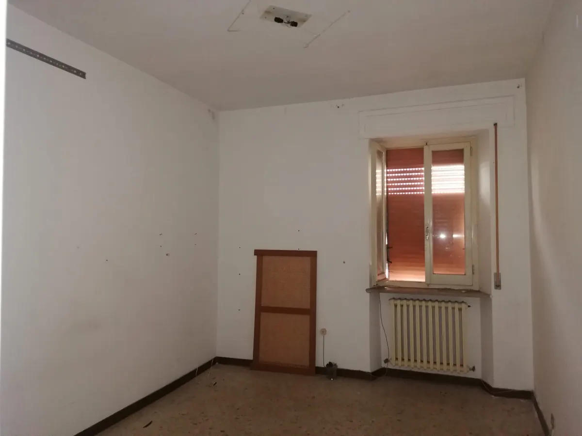 Immobile di valore storico sulle mura si Civitanova Alta. Cielo terra  su 3 livelli piu' grotta al piano sottostrada, con giardino e chiostro con pozzo · foto 18