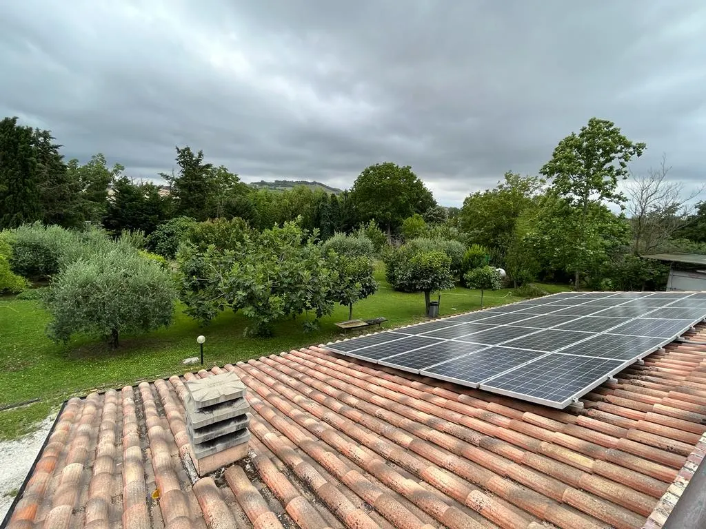 Appartamento ampia metratura completamente ristrutturato in casale marchigiano bifamigliare, immerso nel verde e a due passi da Civitanova  Marche · foto 7