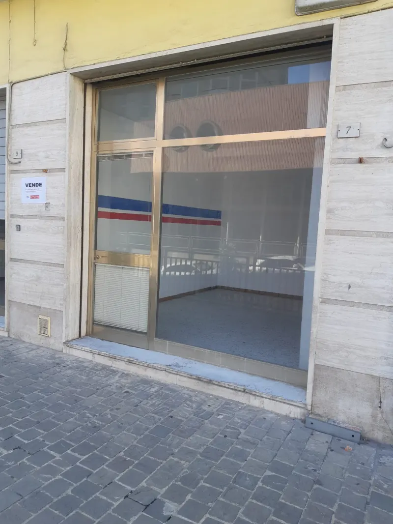 Locale commerciale a Civitanova Marche