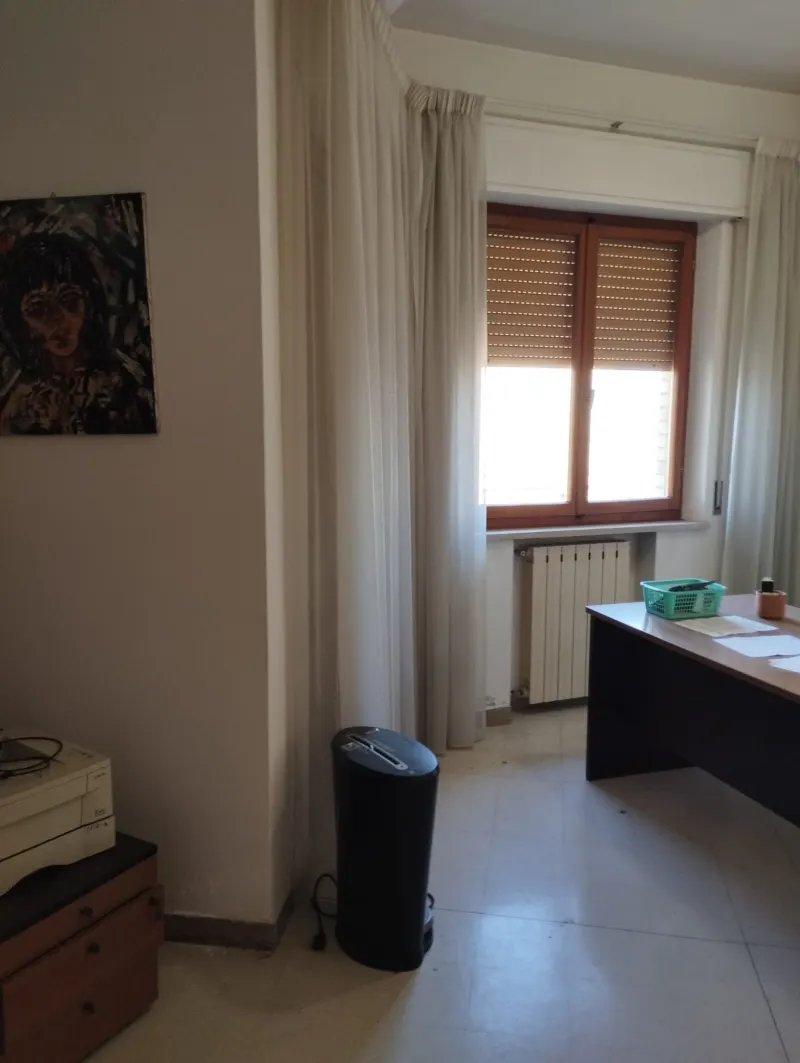 Uffici Ampi zona Centrale ben servita · foto 2