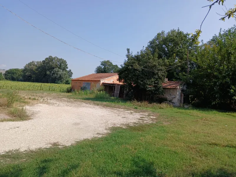 Casa singola con due appartamenti · foto 3