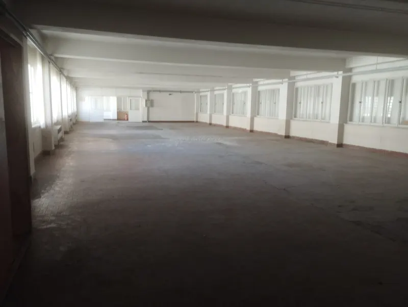 P.S.E. Affitto Locale di 430 Mq con Uffici, Bagno e Magazzino e Spazio Esterno. Valuta anche  VENDITA a Porto Sant'Elpidio