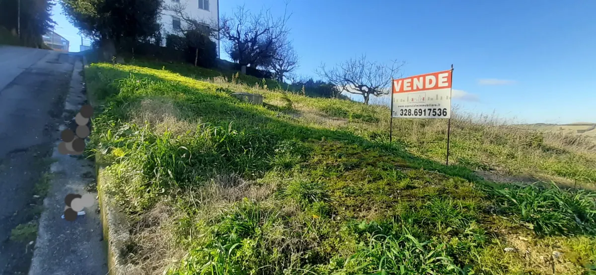 Terreno Edificabile Panoramico di 2920 Mq. Realizzabili 8760 Mc3 Destinazione: Residenziale di Completamento. Grazie alla Posizione strategica situata fra le due Aree di Viabilità Urbana ed Extraurbana, assume un' entità Polivalente · foto 6