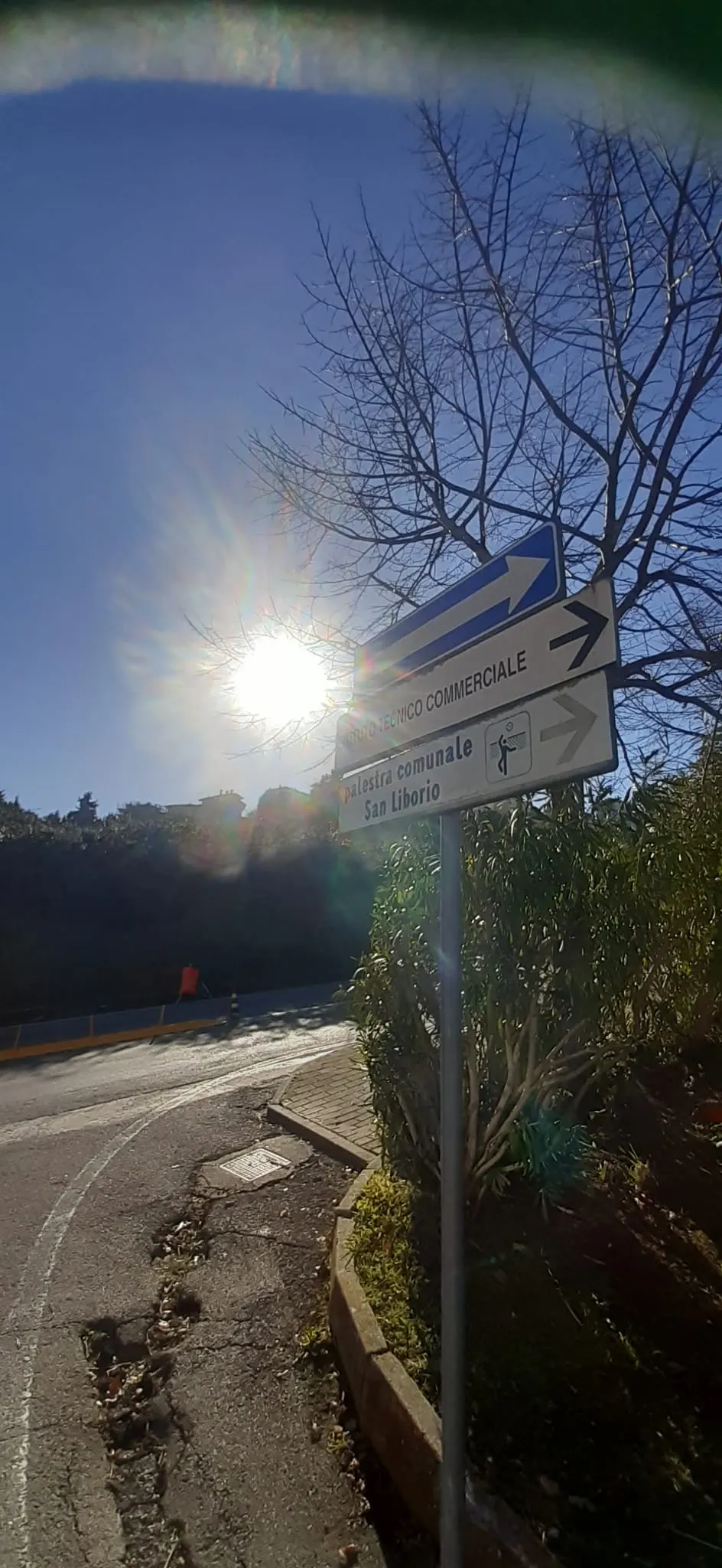 Terreno Edificabile Panoramico di 2920 Mq. Realizzabili 8760 Mc3 Destinazione: Residenziale di Completamento. Grazie alla Posizione strategica situata fra le due Aree di Viabilità Urbana ed Extraurbana, assume un' entità Polivalente · foto 10