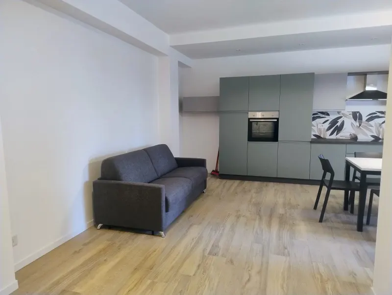 Appartamento nuovo, mai abitato. Eccellenti rifiniture. Trilocale con balcone piu' terrazzo esclusivo e posto auto' · foto 3