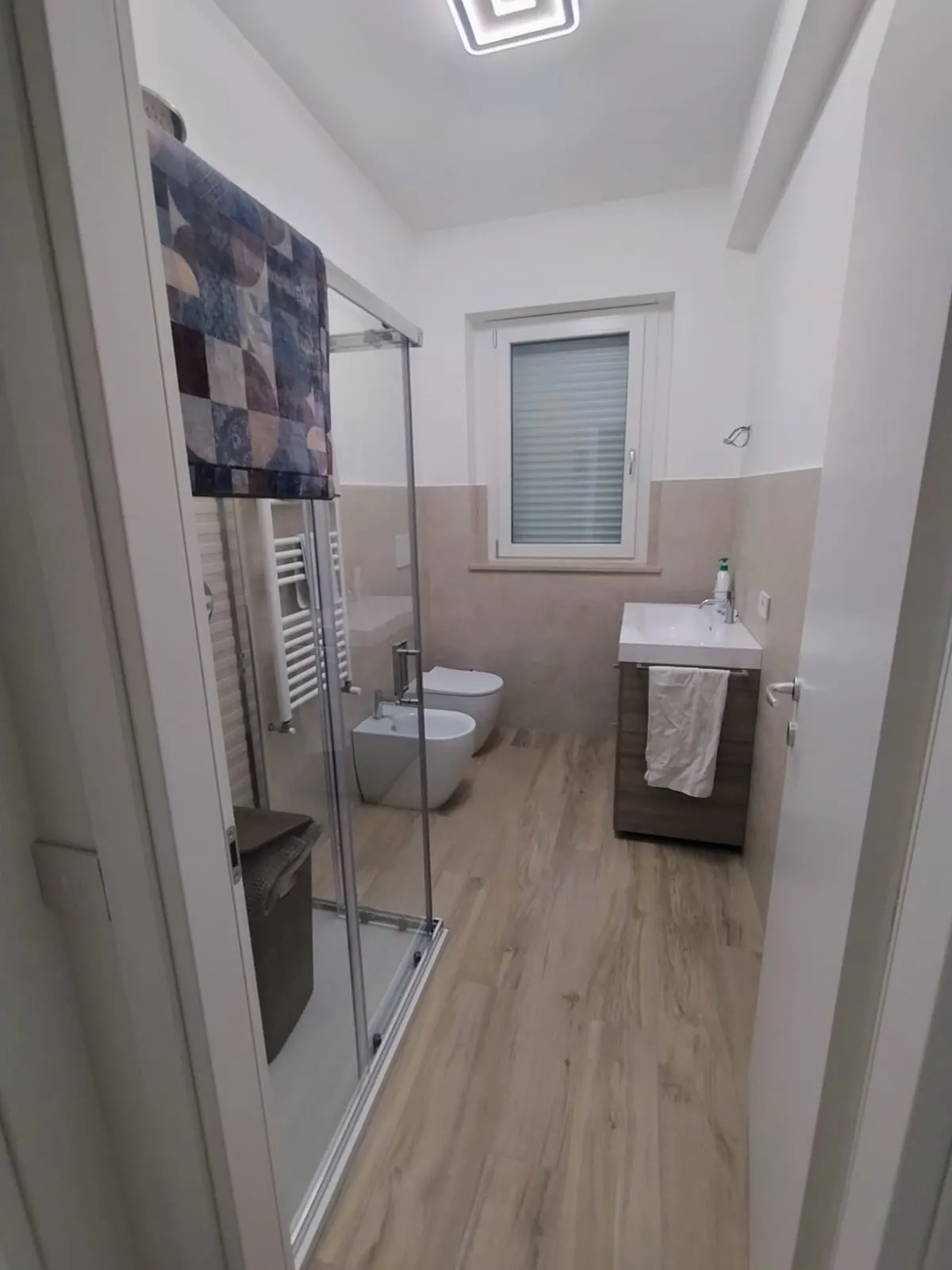 Appartamento nuovo, mai abitato. Eccellenti rifiniture. Trilocale con balcone piu' terrazzo esclusivo e posto auto' · foto 6