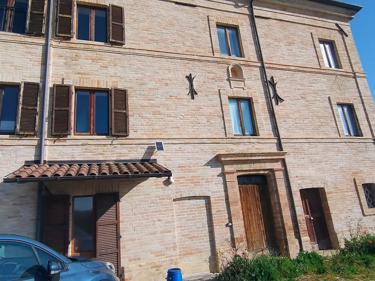 Casale di ampia metratura diviso in due unita' immobiliari piu' annesso per possibile  terza unita' immerso nel verde, in parte ristrutturato. · foto 53