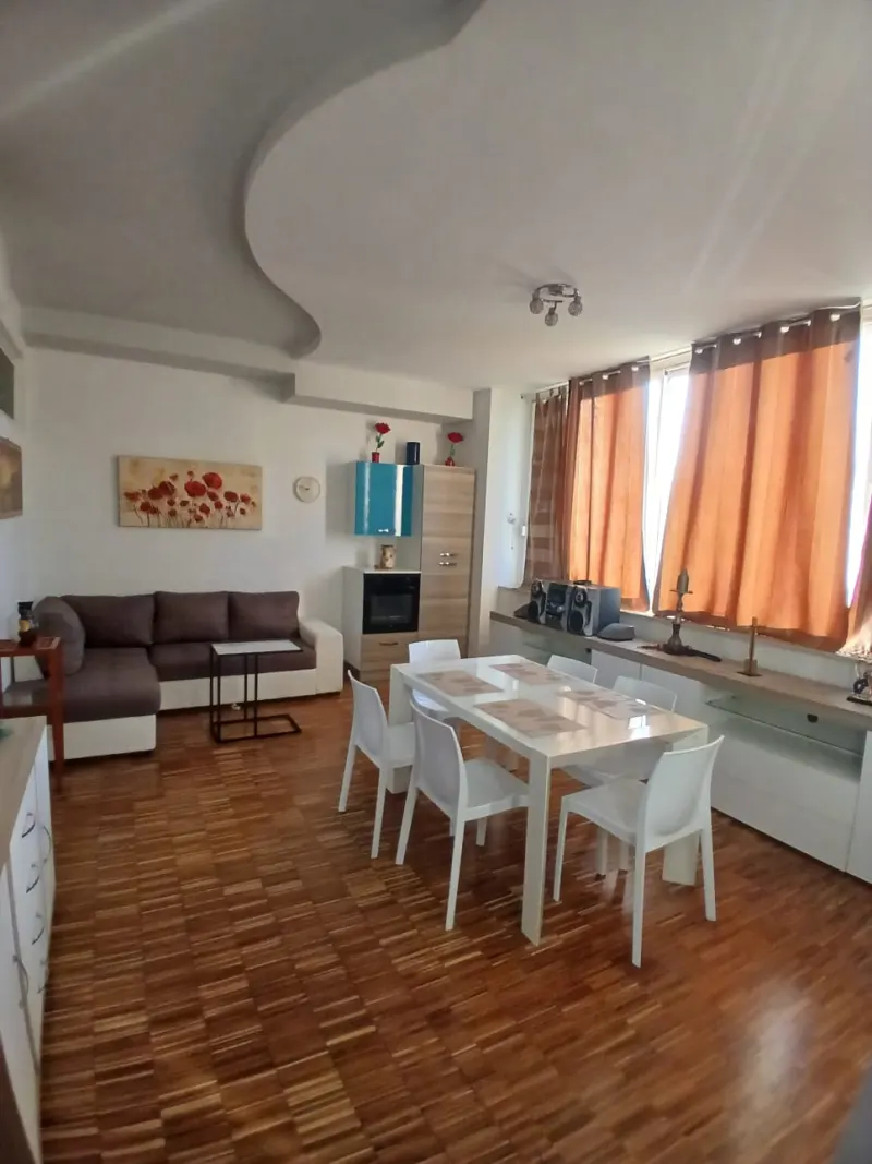 Appartamento con ingresso indipendente a Civitanova Marche