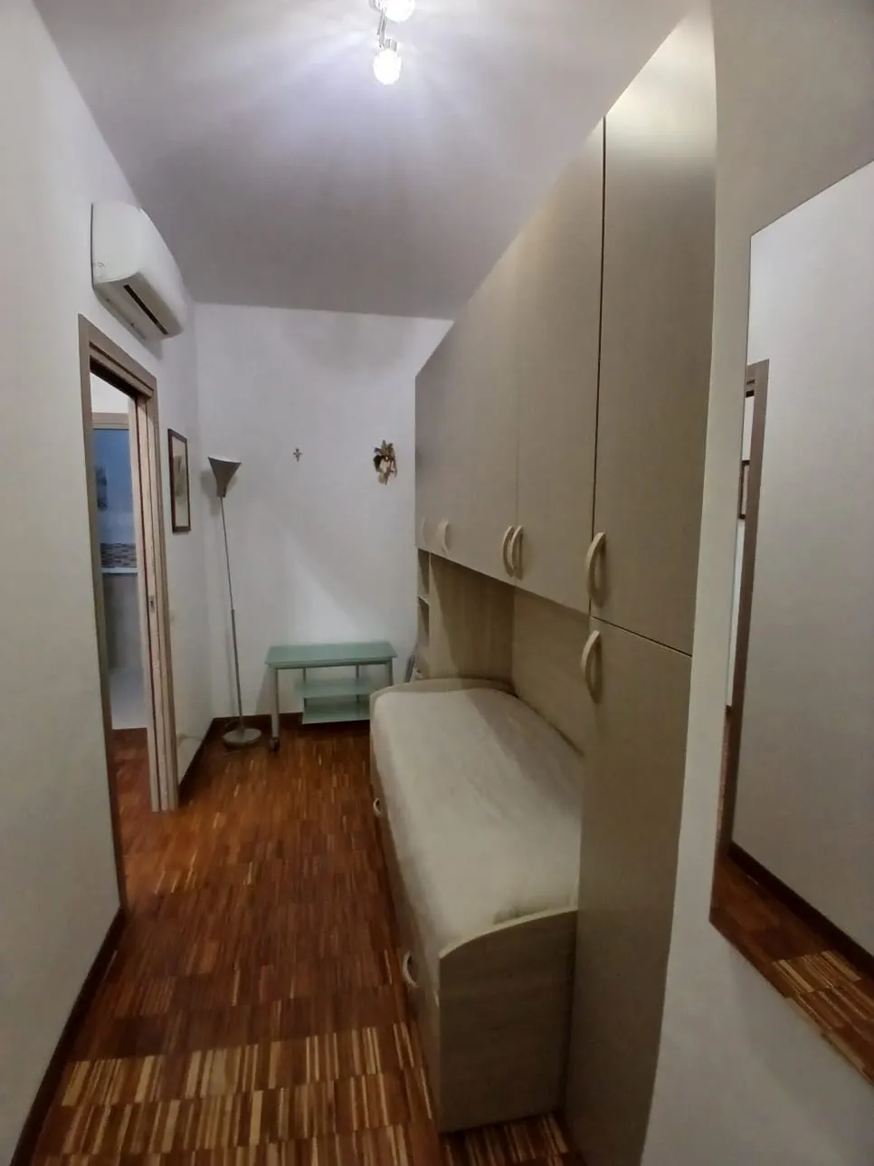 Appartamento con ingresso indipendente · foto 12