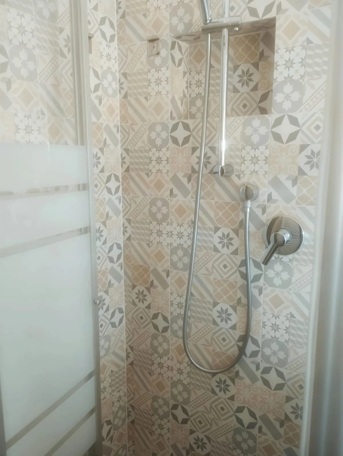 Appartamento di 60 Mq 2°P composto da Ingresso, Soggiorno, Cucina, 2 Camere matrimoniali e Bagno Nuovo. Completa di Soffitta 14 Mq. possibilità di Acquisto.  Info in Agenzia. · foto 8