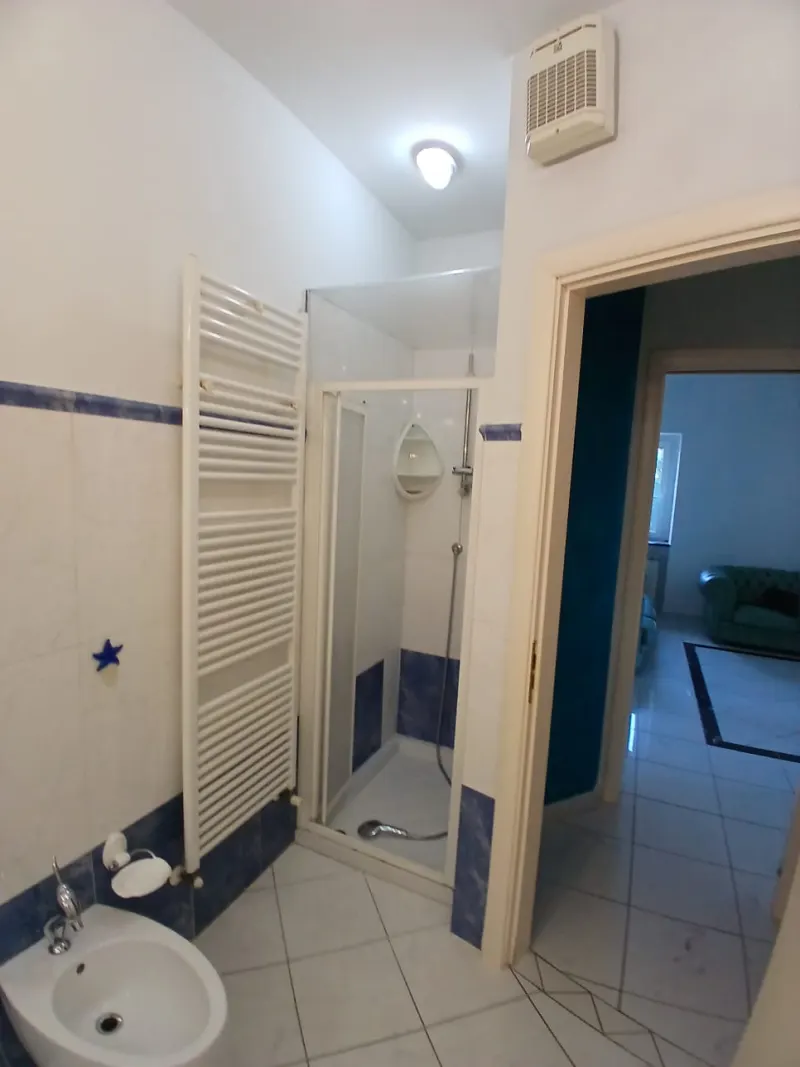 Appartamento con corte · foto 3