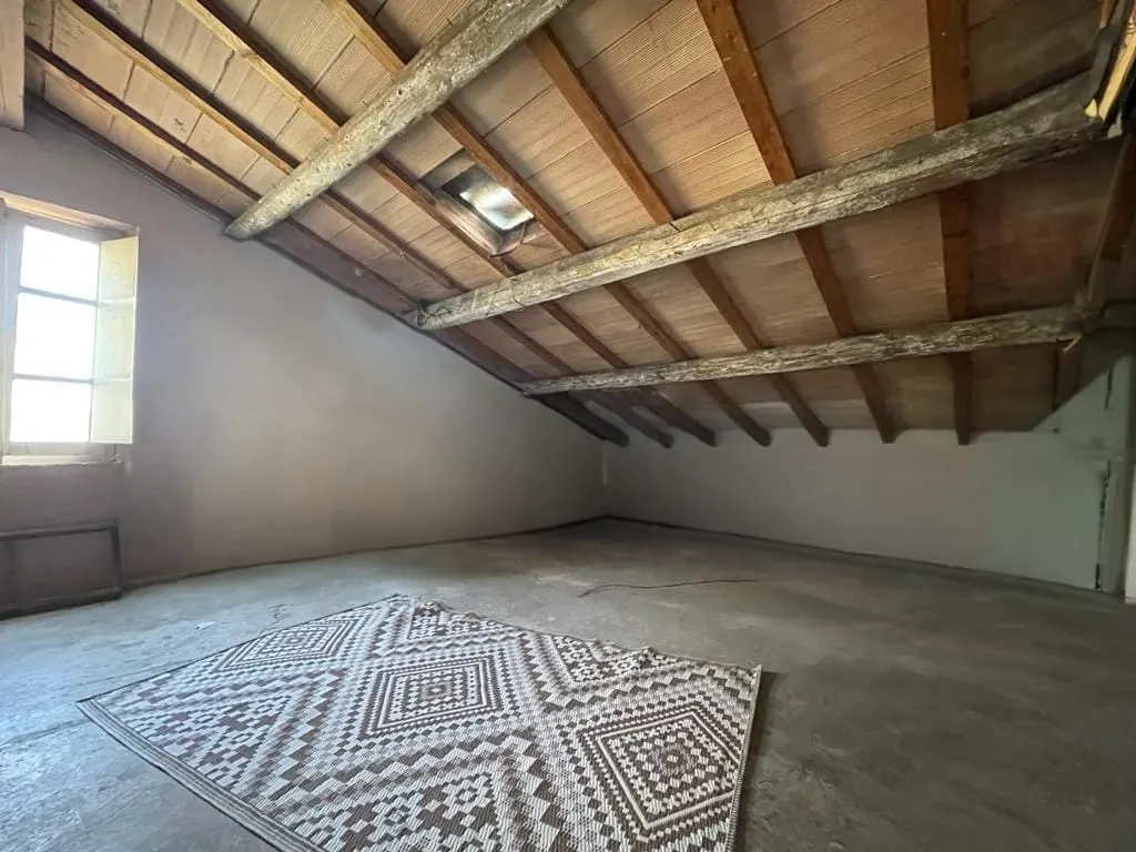 Casa semi-indipendente di 100mq Cielo Terra, su più livelli con 250 mq Corte/Giardino, P. Auto. Garage circa 25 mq Recintata. · foto 8