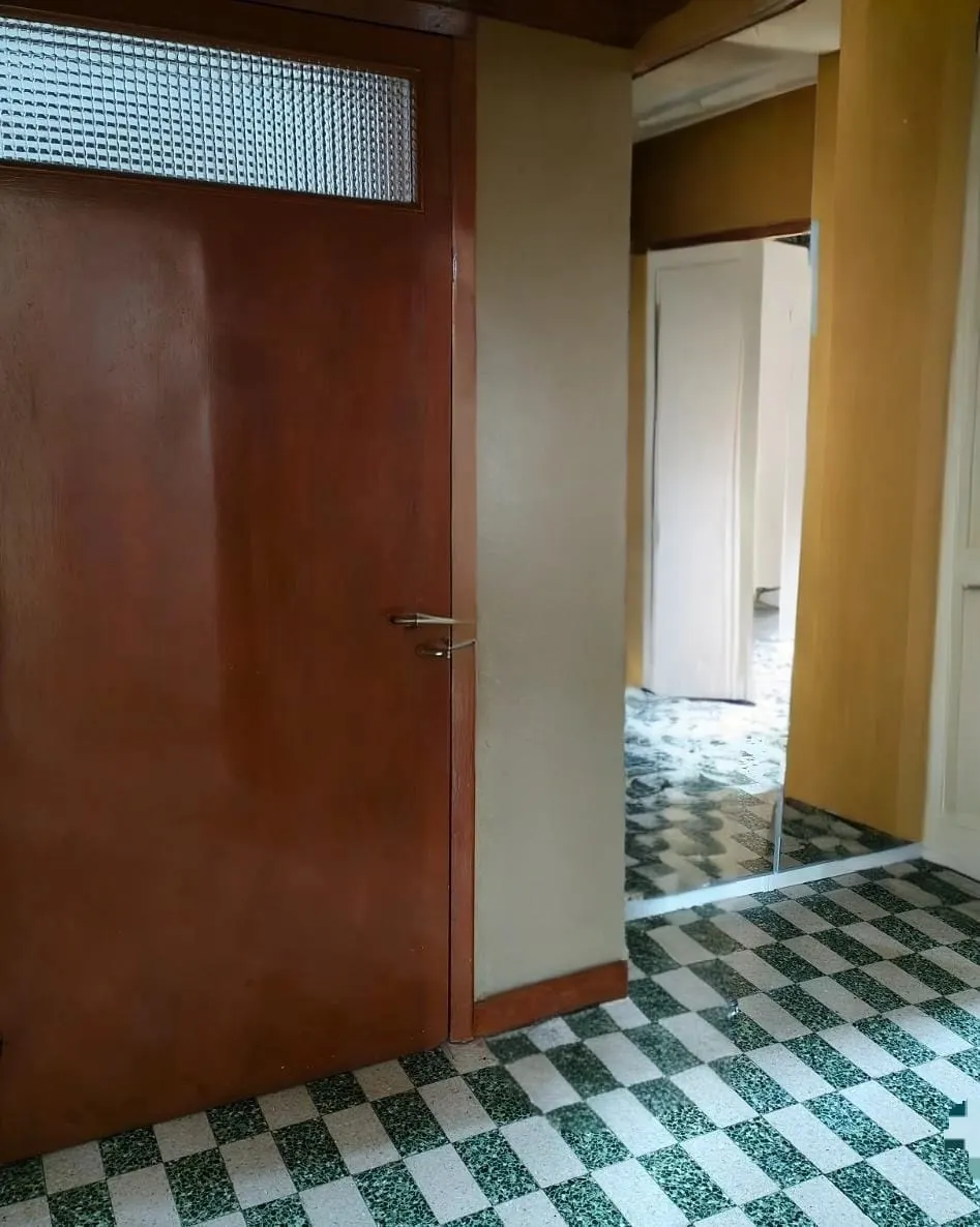 Appartamento 2°P 120Mq, 2 balconi da 10 Mq ognuno, Soggiorno;Cucina,3 Camere M.,2bagni. · foto 6