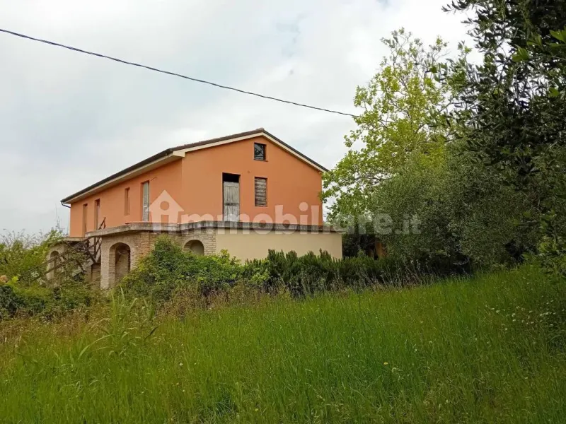 Casale da ultimare con terreno · foto 2