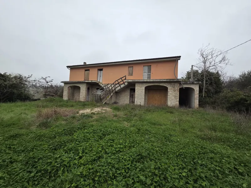 Casale da ultimare con terreno · foto 4