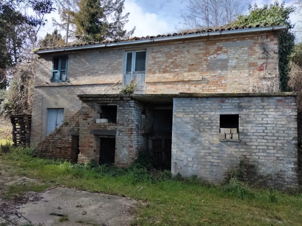 Casa Singola con terreno agricolo · foto 1