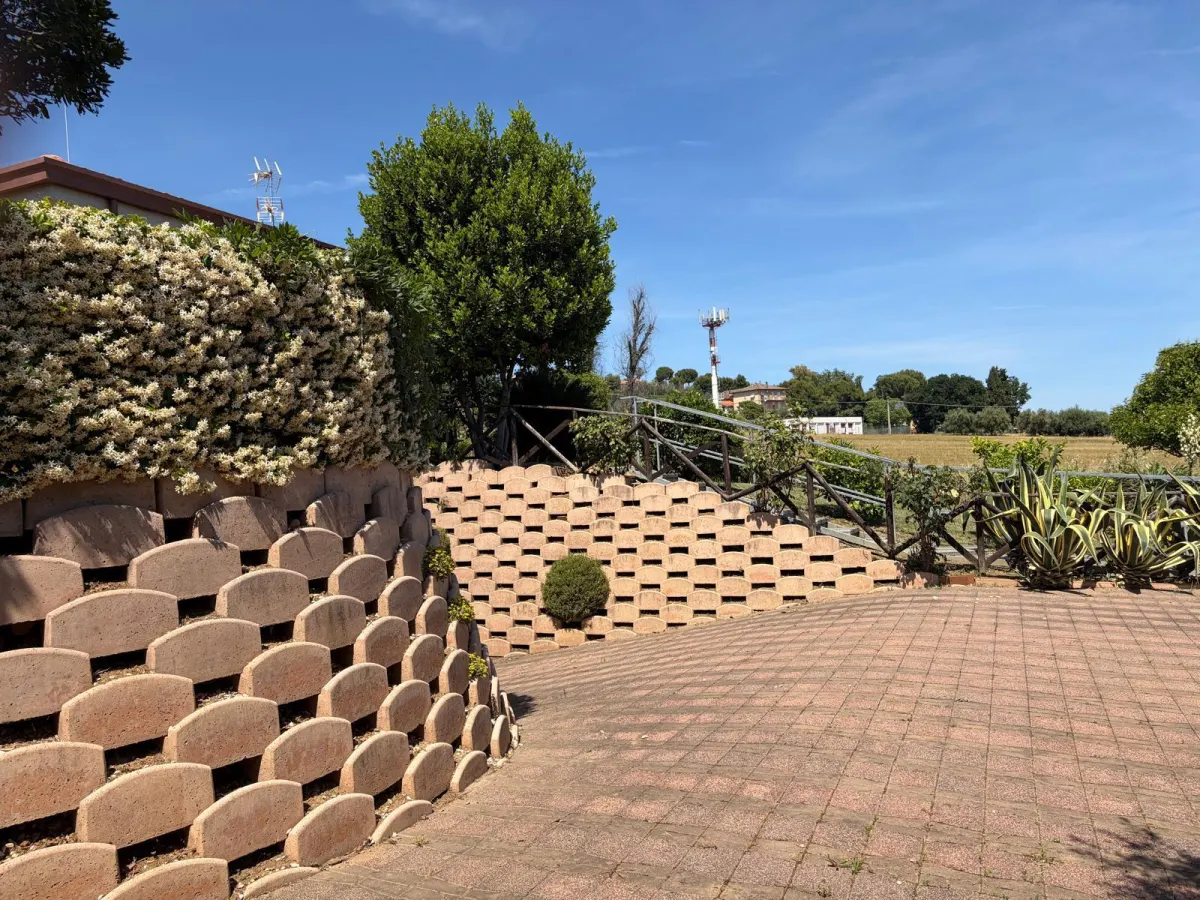 Casa Singola con giardino · foto 6