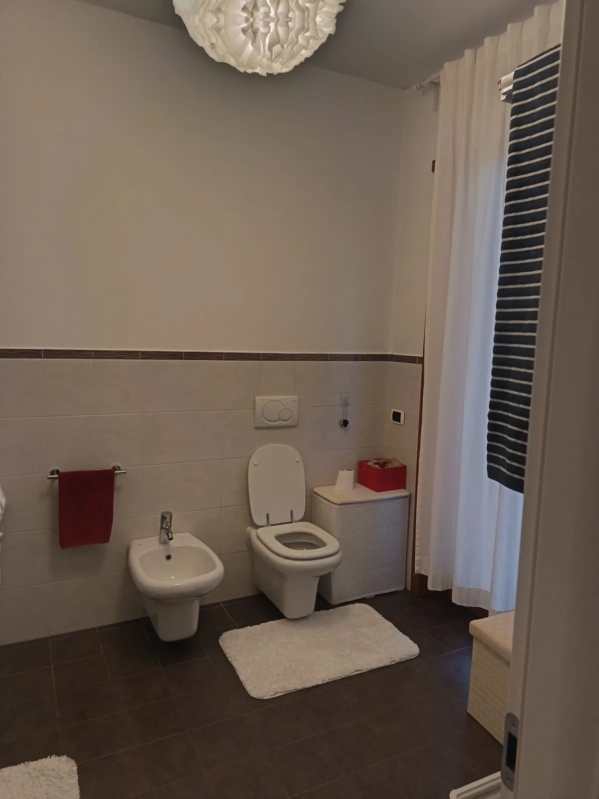 Bilocale completamente arredato con terrazzo affitto fin da subito Luglio-Agosto eventuale Settembre.Info Martina Tel.379/2790714 · foto 10