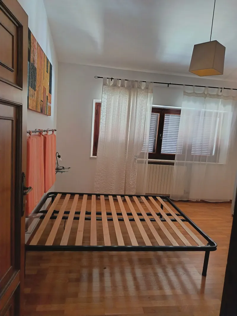 Casa Indipendente di 3 piani+ mansarda con laboratorio al P. Terra e grande garage doppio · foto 2