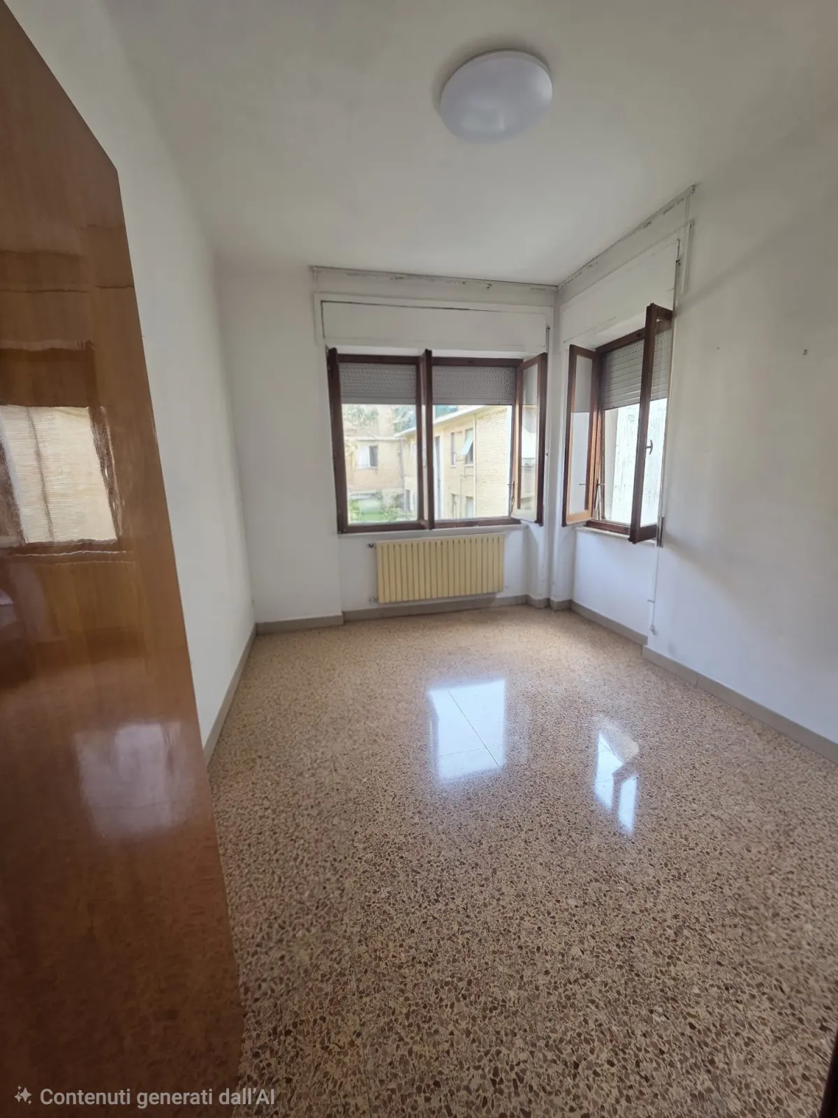 Appartamento ampia metratura, tra centro e mare, in quadrifamigliare, secondo ed ultimo piano + soffitta, senza ascensore. Divisibile in 2 appartamenti · foto 14