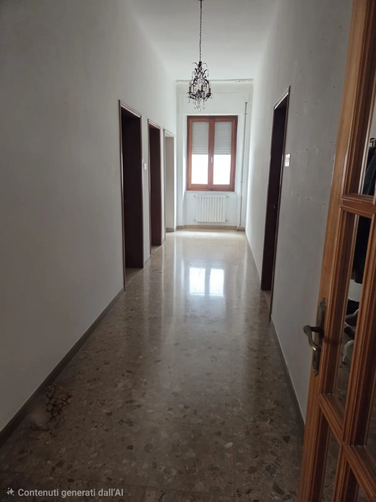 Appartamento ampia metratura, tra centro e mare, in quadrifamigliare, secondo ed ultimo piano + soffitta, senza ascensore. Divisibile in 2 appartamenti · foto 18