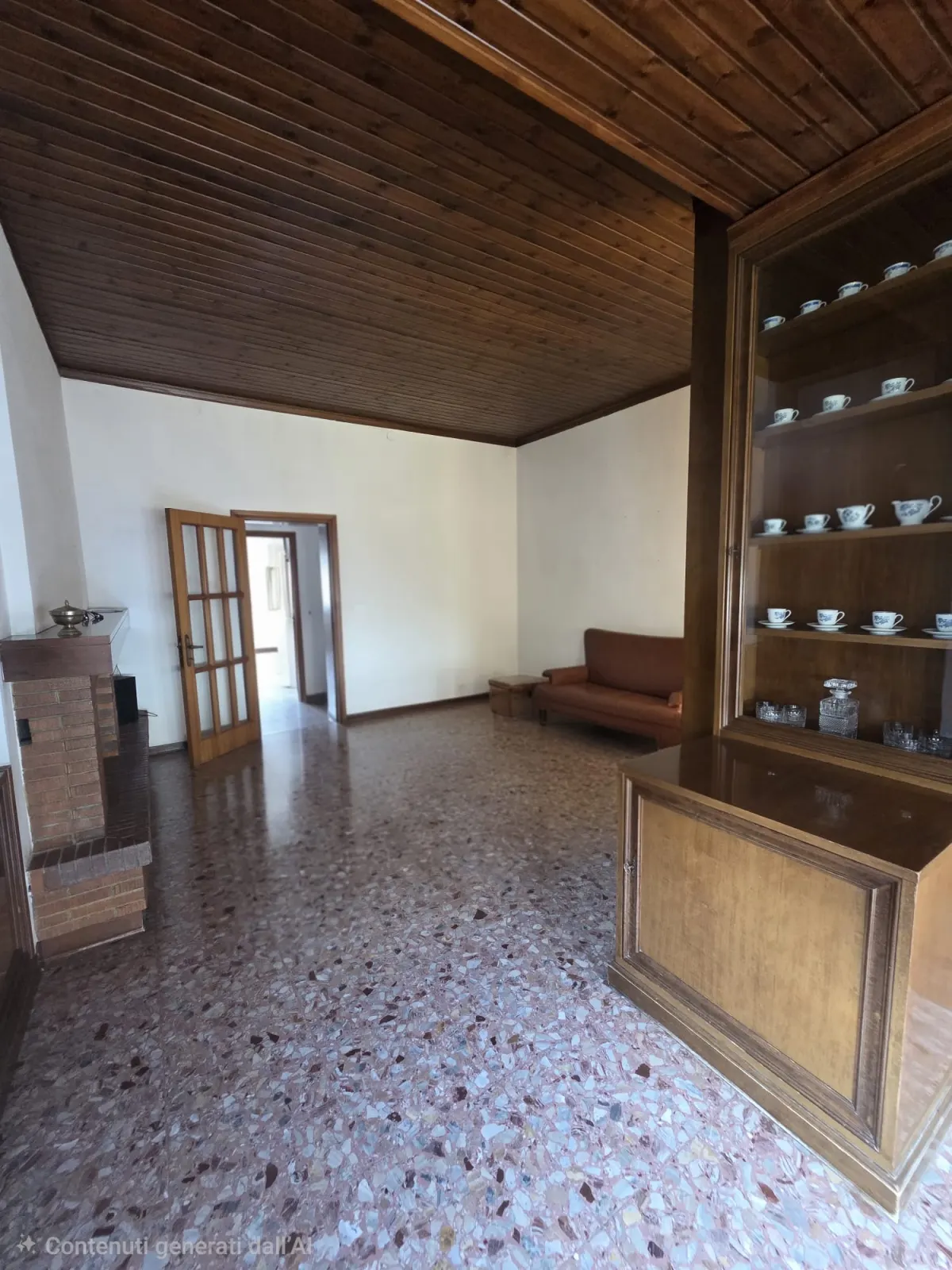 Appartamento ampia metratura, tra centro e mare, in quadrifamigliare, secondo ed ultimo piano + soffitta, senza ascensore. Divisibile in 2 appartamenti · foto 7