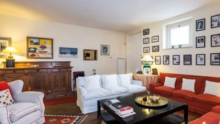Residenza d'artista con giardino e posto auto · foto 2