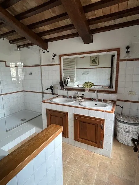 Casale con piscina e giardino · foto 15