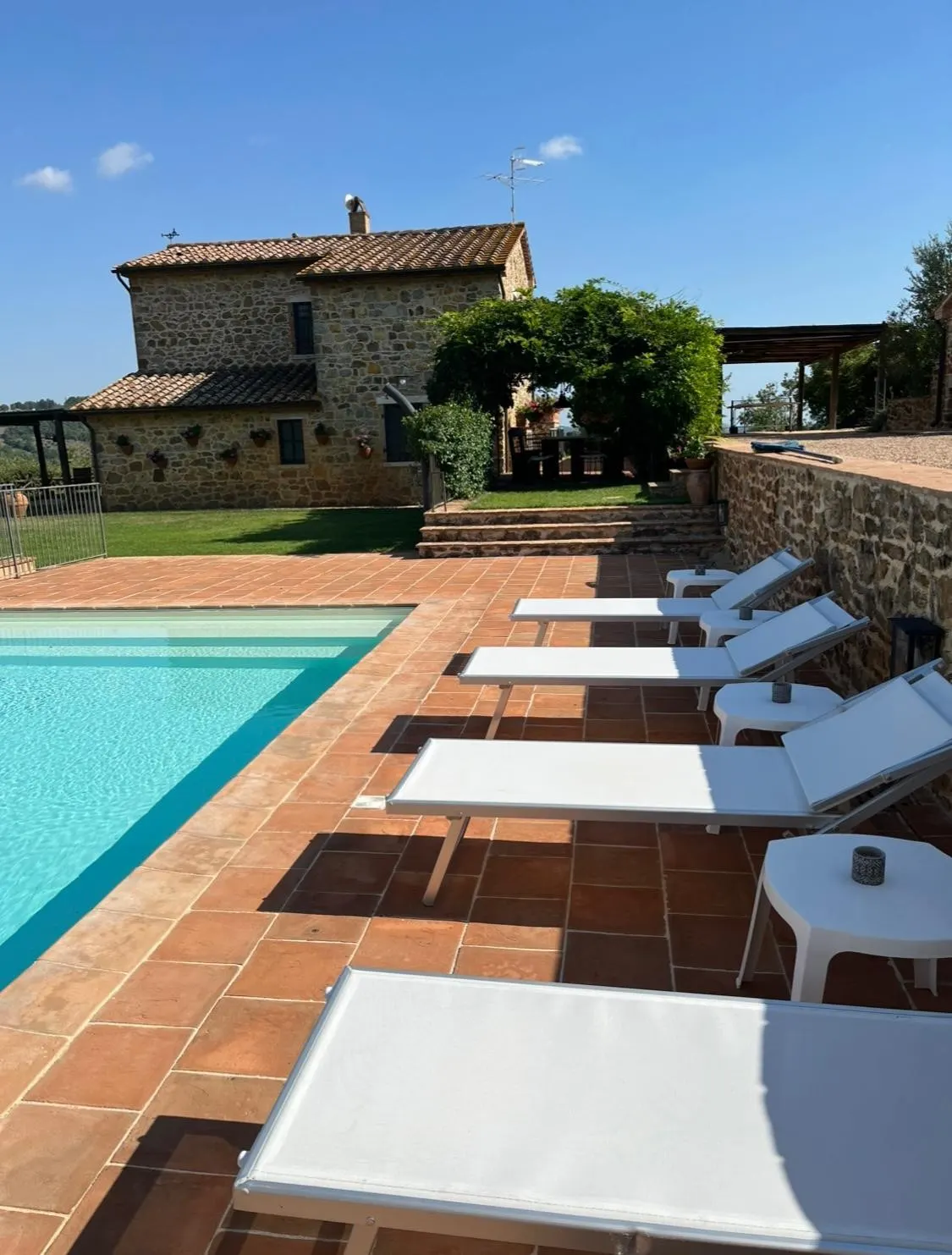 Casale con piscina e giardino · foto 18